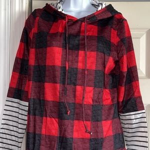 WOMANS RED PLAID LONG SLEEVE SHIRT WITH HOOD
